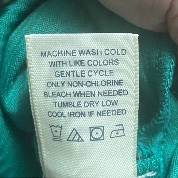 Women’s No Comment NY Green Corduroy Button Front Oversized Shirt - Picture 6 of 6